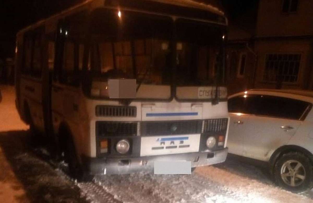 Львівські патрульні двічі за ніч зупиняли п’яного водія автобуса