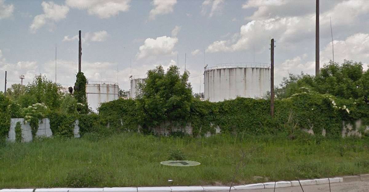Львівська міськрада планує перенести розташовану на Знесінні нафтобазу