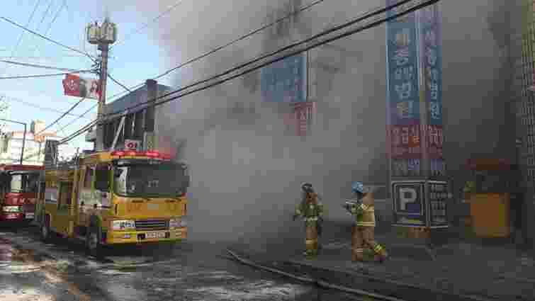 Більш ніж 40 людей загинули під час пожежі у лікарні в Південній Кореї 