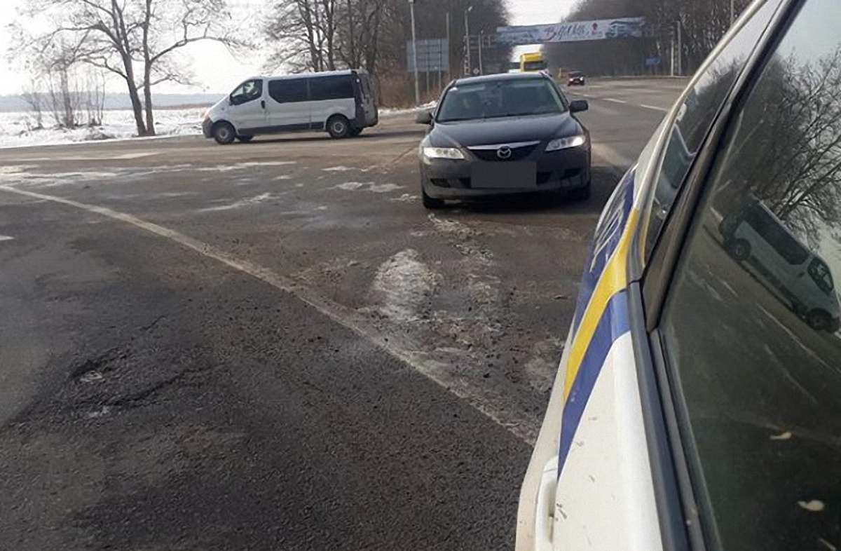 Патрульні допомогли вагітній дістатись до пологового будинку у Львові