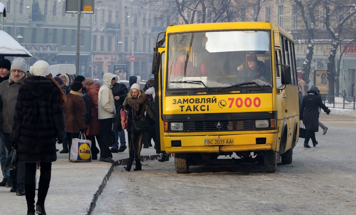 Петиція з вимогою повністю відмовитись від маршруток у Львові стрімко набирає голоси