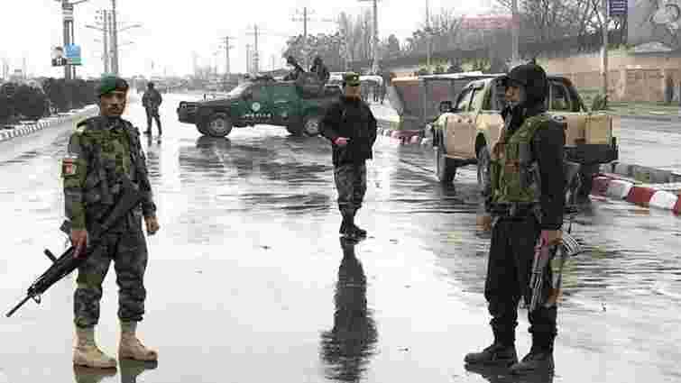 Терористи «Ісламської держави» атакували військову базу в Кабулі 