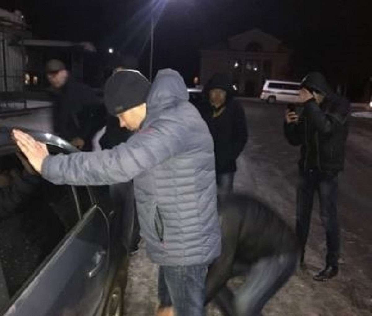 У Червонограді затриманого на хабарі у ₴14 тис. податківця взяли під домашній арешт