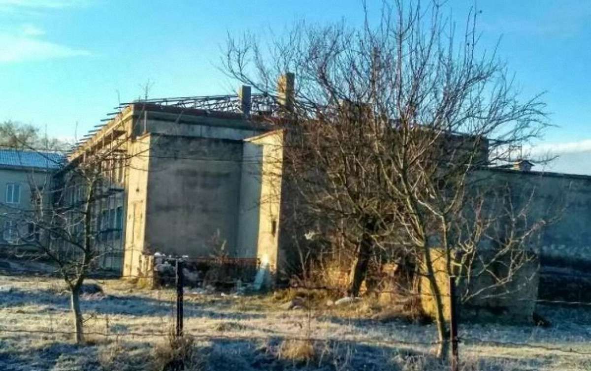 На Тернопільщині через розтрату коштів підрядниками школа залишилась без даху