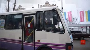 «Щоби помити маршрутку, треба утримувати мийника на роботі і платити йому зарплату»