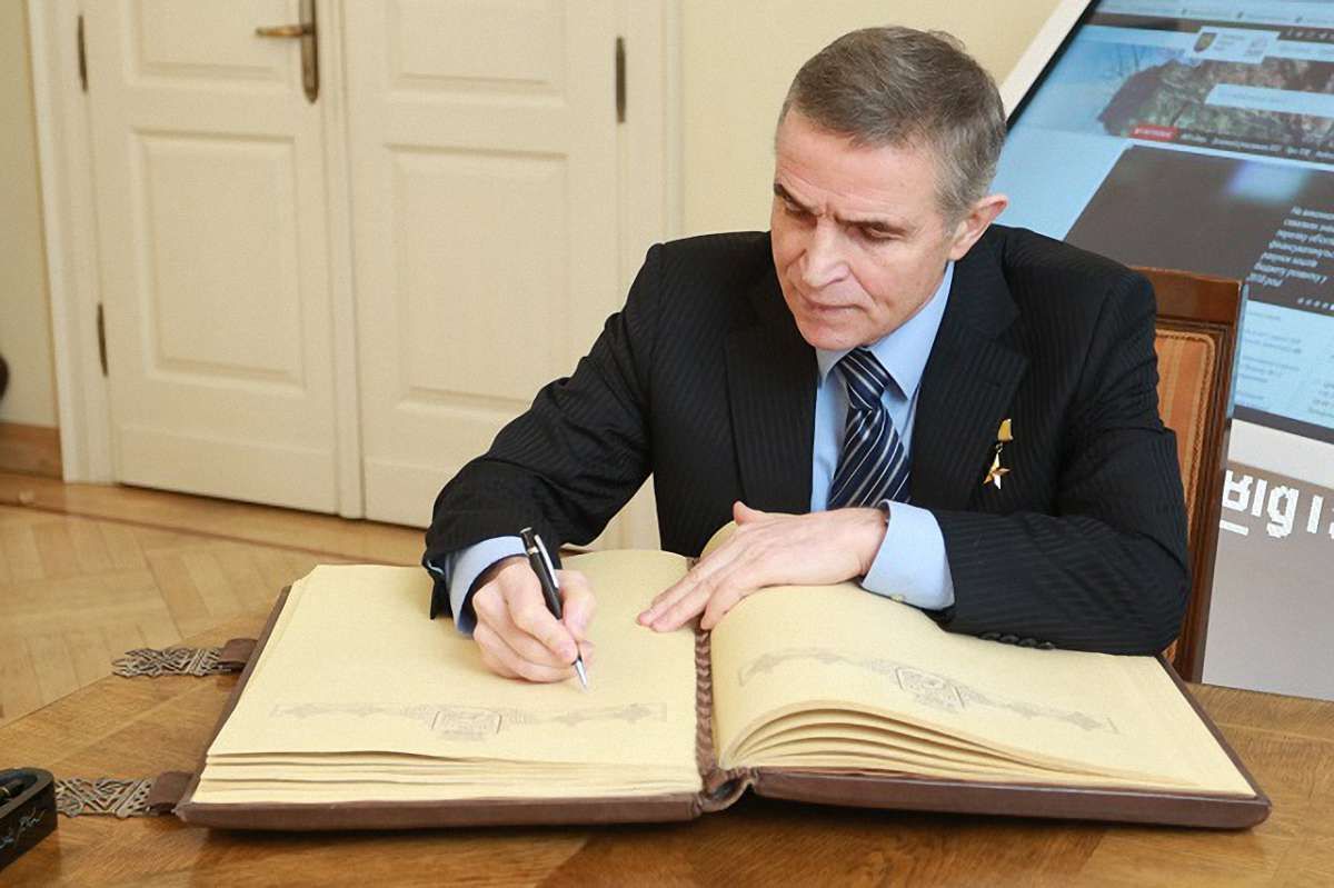 Помер перший український космонавт Леонід Каденюк