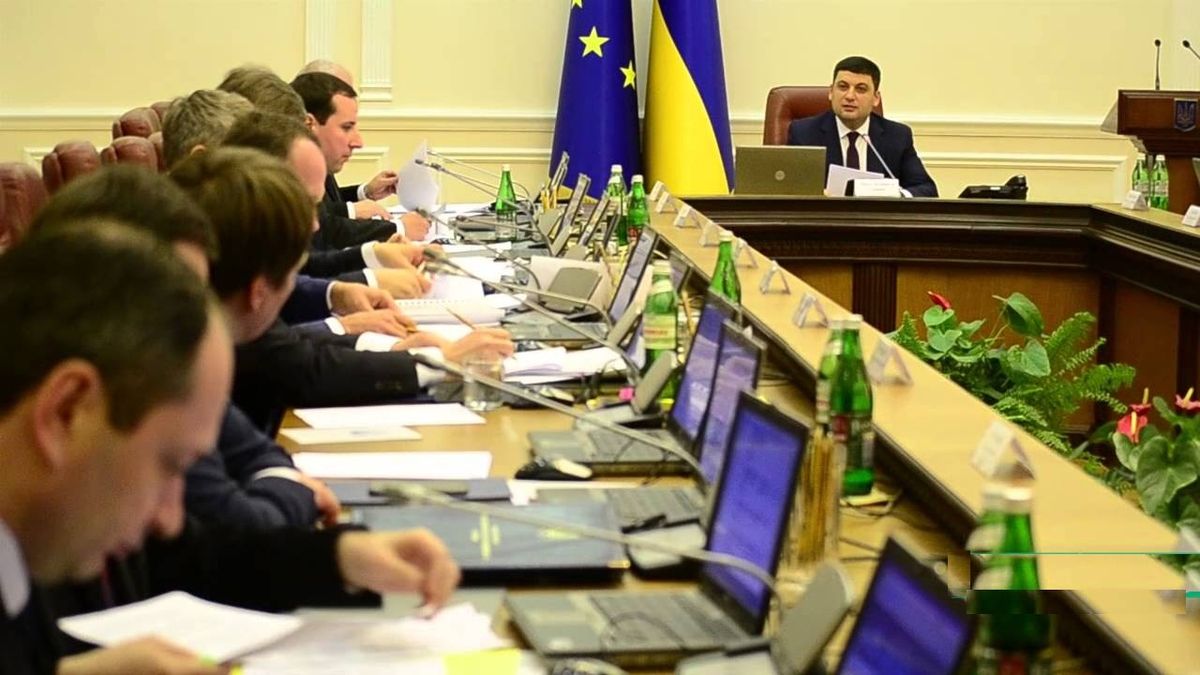 Кабмін надасть держпідтримку і виплатить одноразову допомогу звільненим з Донбасу заручникам