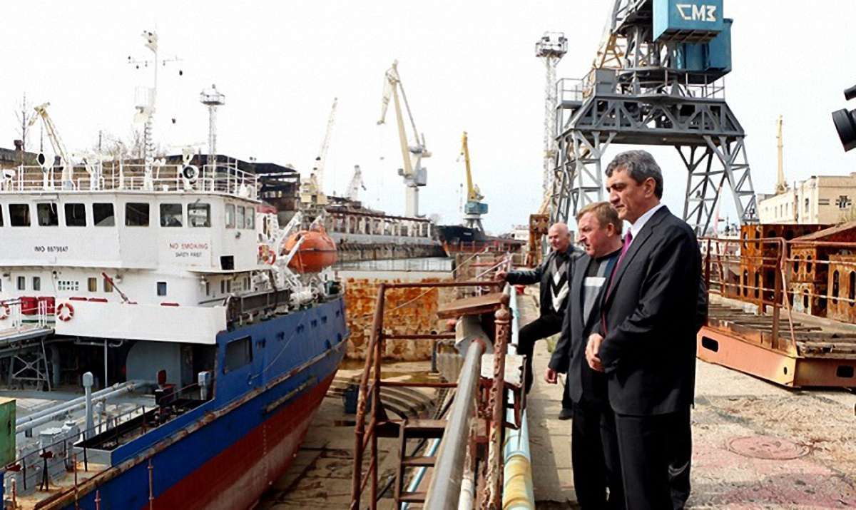 Росія націоналізувала завод Петра Порошенка в окупованому Севастополі