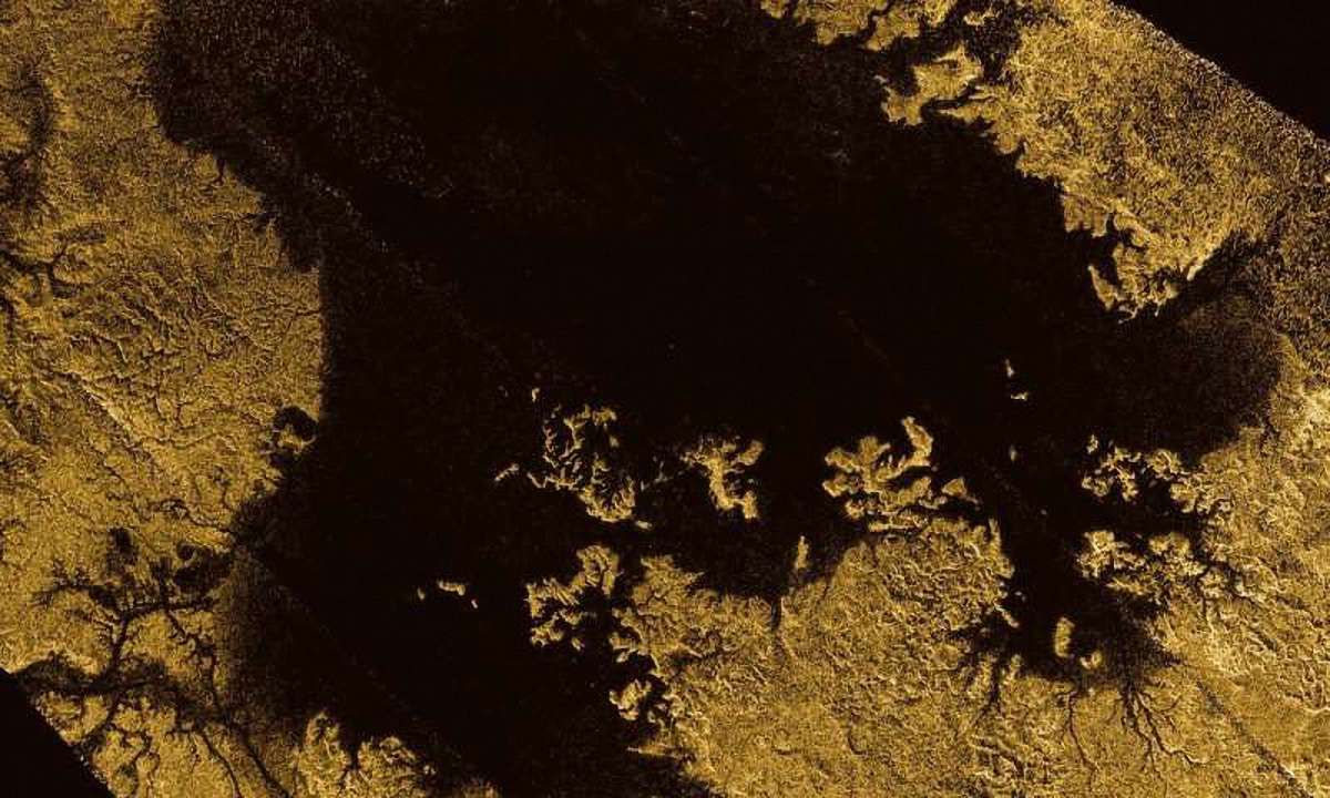 На супутнику Сатурна NASA виявило ознаки наявності мікроорганізмів у метанових океанах