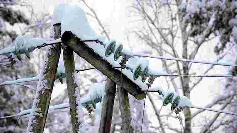 Снігопади знеструмили 394 поселень в Україні. Більшість із них – на Львівщині