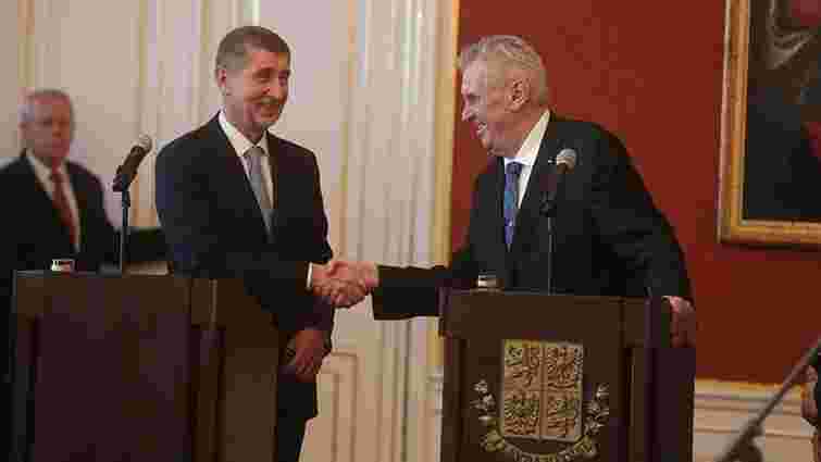 Прем'єр Чехії не виключає проведення дострокових парламентських виборів