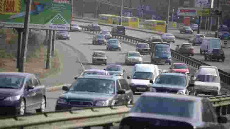 Майже 90% українців схвалюють автоматичний контроль швидкості на дорогах і вищі штрафи