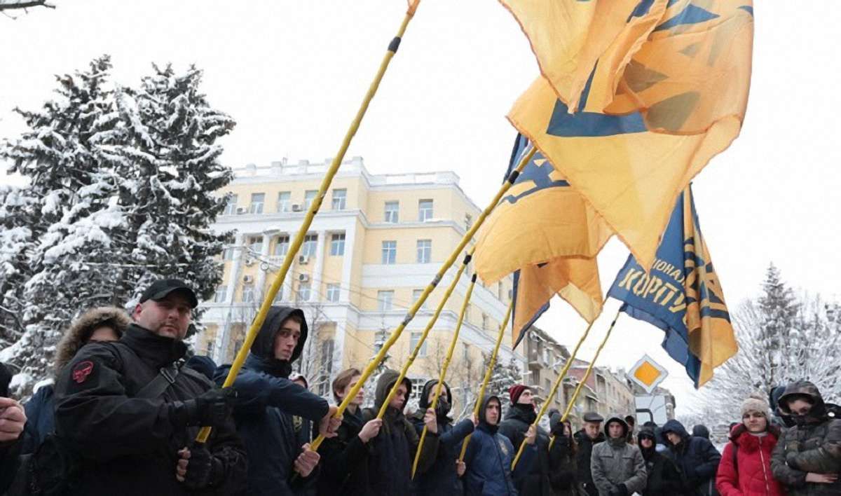 «Свобода» і «Нацкорпус» пікетували польське консульство у Львові