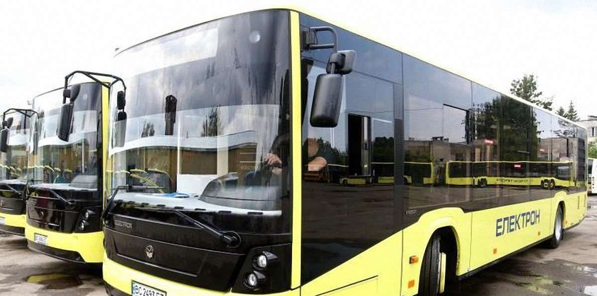 Поліція затримала ще три автобуси львівського АТП-1