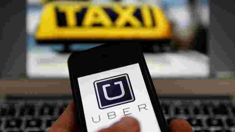 Uber запропонував українцям викликати таксі по телефону