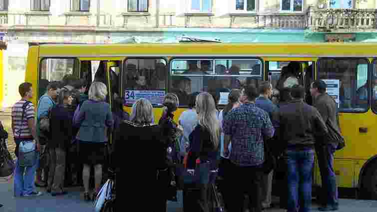Уряд змінив порядок проведення конкурсу на автобусні перевезення