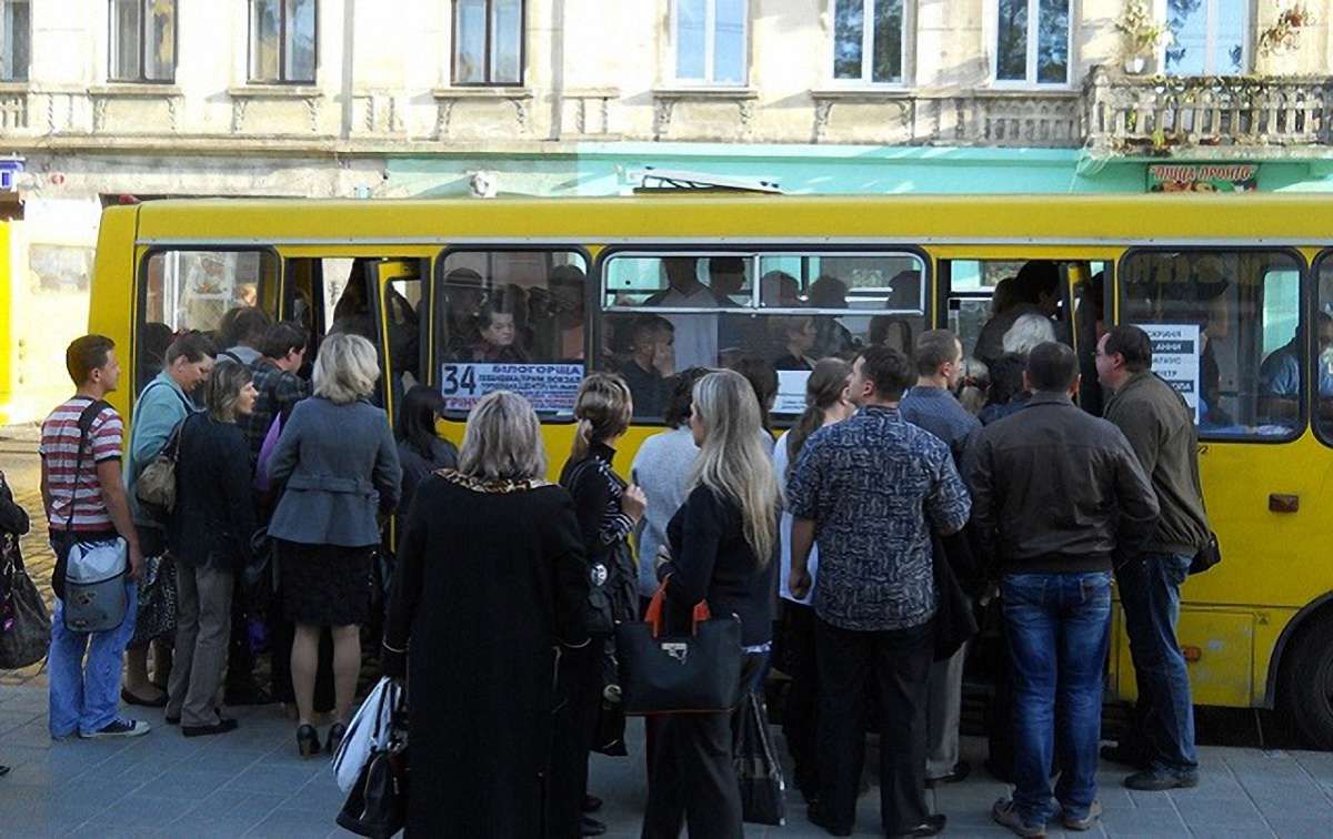 Уряд змінив порядок проведення конкурсу на автобусні перевезення