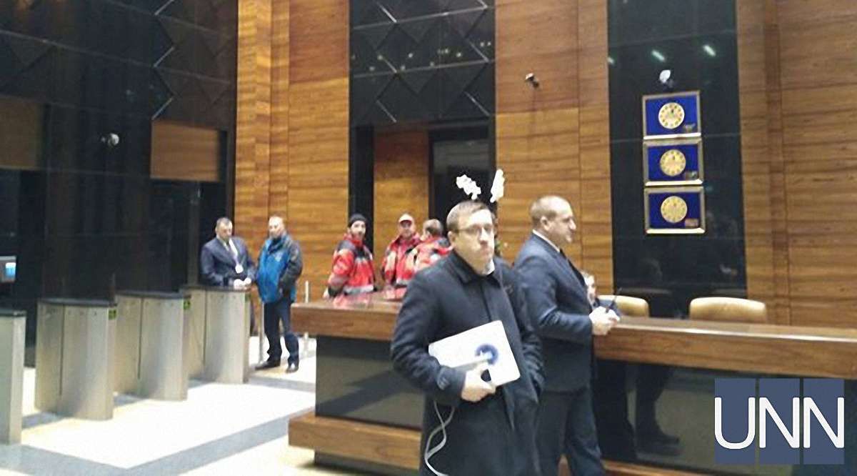 У центрі Києва евакуювали три поверхи ТЦ «Гуллівер» через повідомлення про пожежу