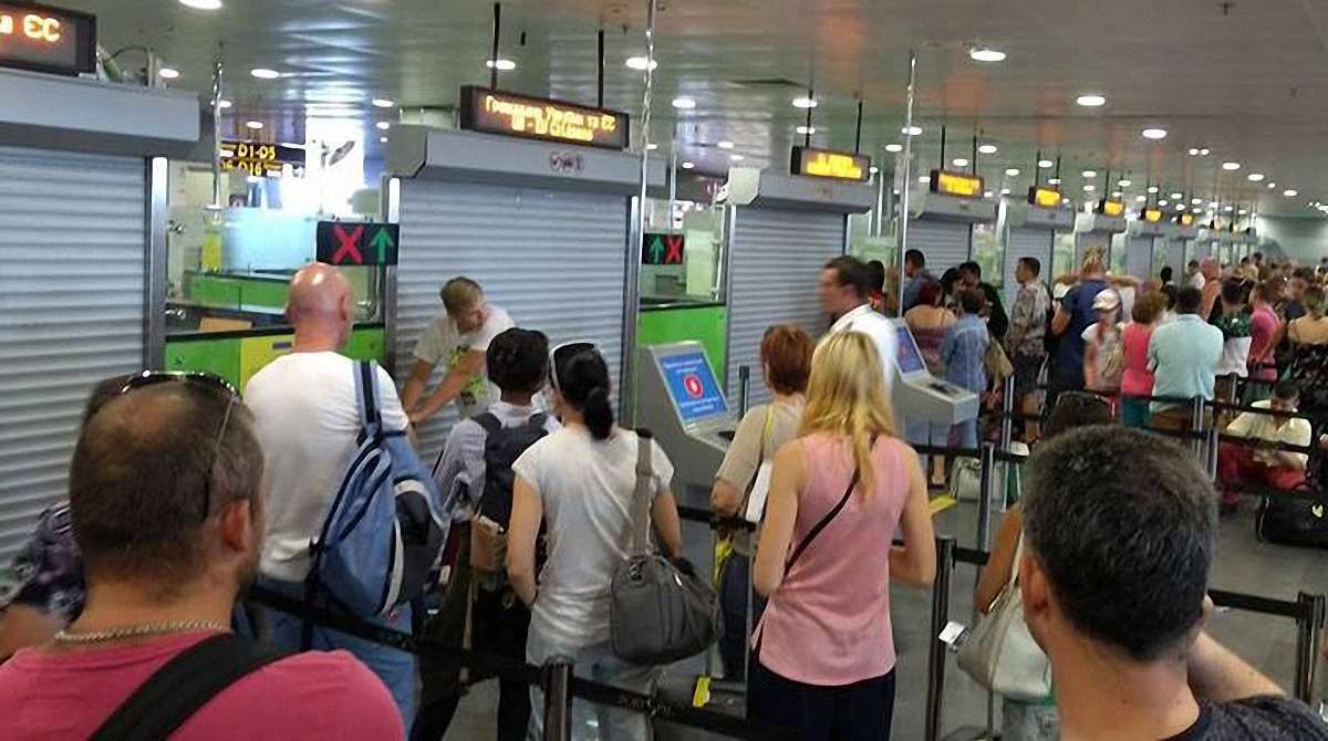 Україна видаватиме електронні візи для іноземців строком на 30 днів