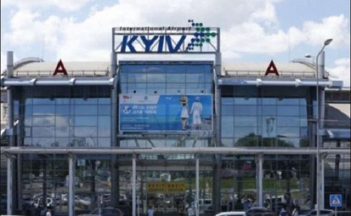 Через бійку пасажирів у аеропорту «Київ» затримали виліт двох літаків