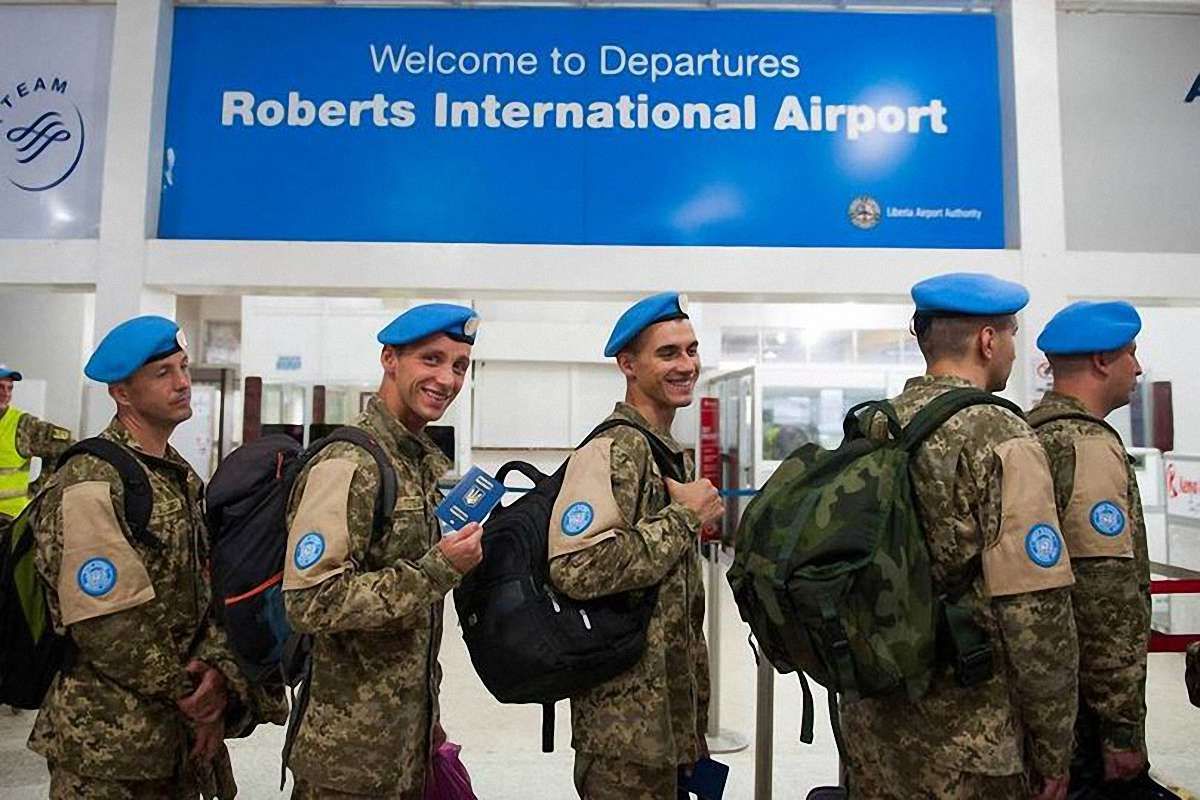 Українські миротворці ООН повертаються з Ліберії після 14-річної місії