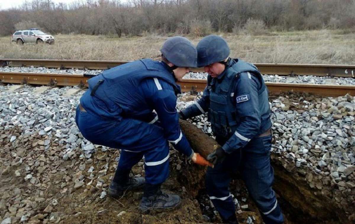 На Одещині біля залізниці виявили понад 80 артснарядів часів Другої світової війни