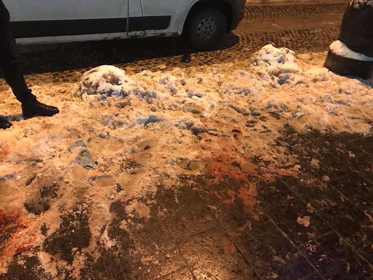 Уночі в центрі Львова порізали двох хлопців