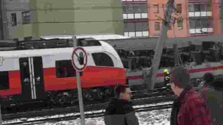 Внаслідок зіткнення пасажирських потягів у Австрії загинула одна людина і 20 поранено