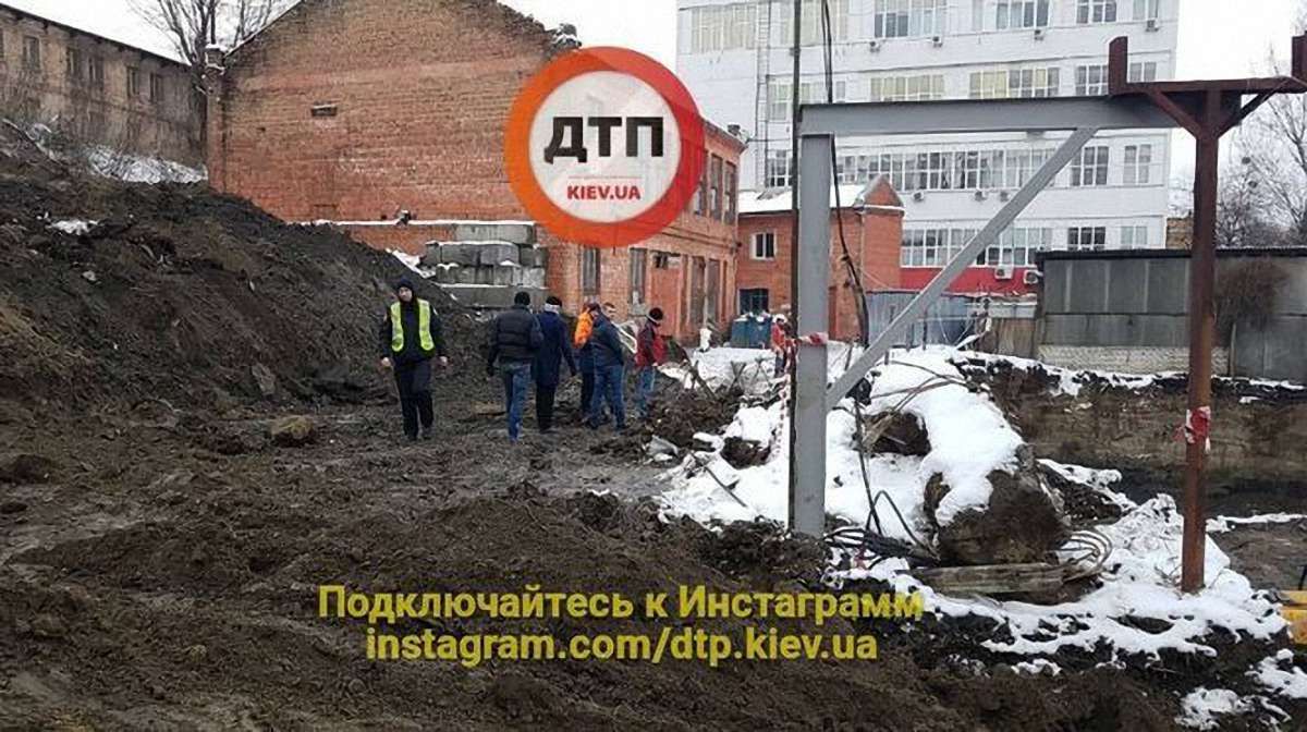 В Києві на будмайданчику загинув неповнолітній будівельник
