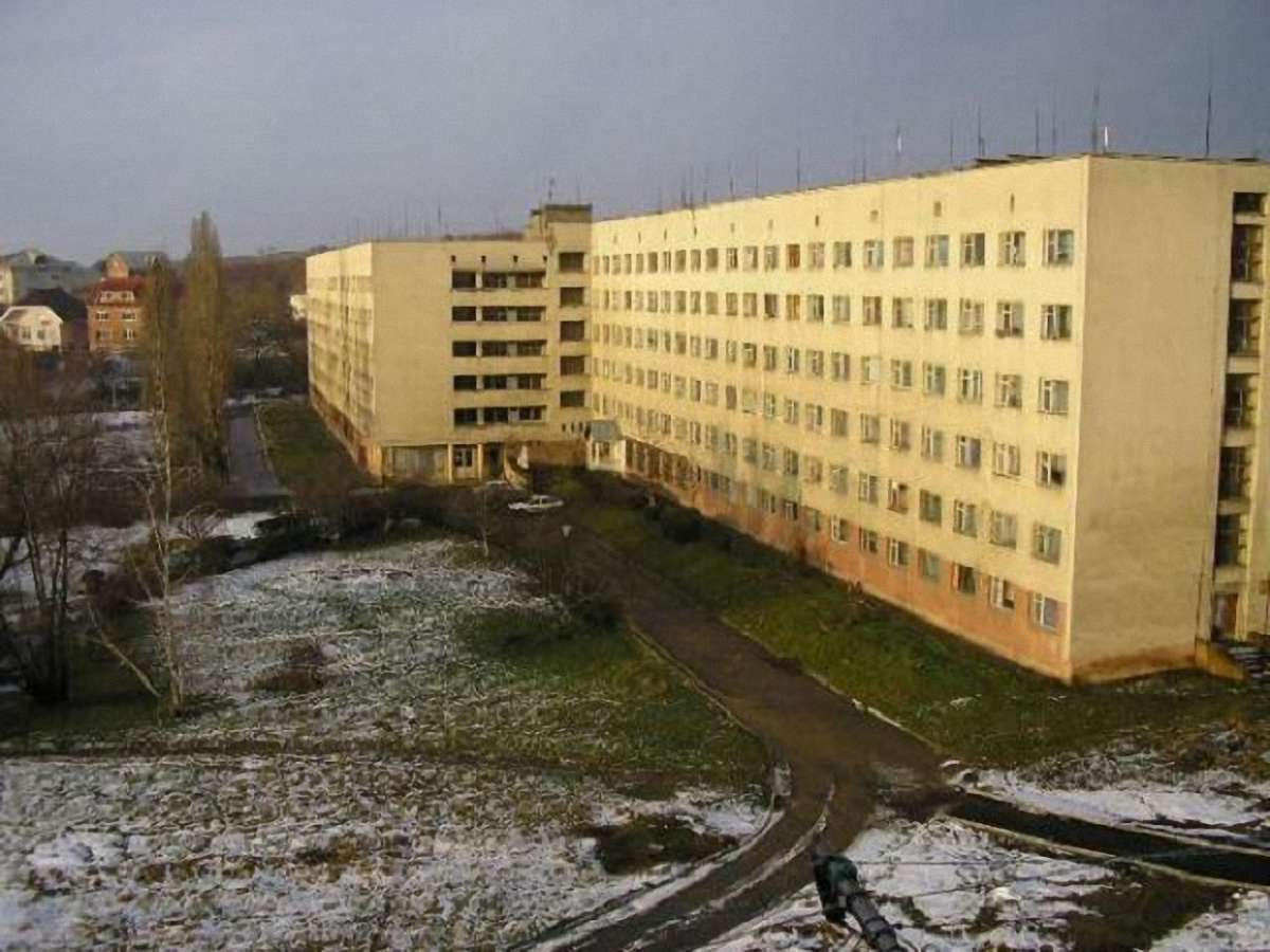 В Ужгороді евакуювали 300 студентів через пожежу в гуртожитку