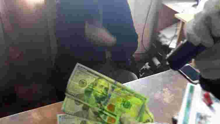 Заступницю мера Рудок на Самбірщині затримали на хабарі в $500