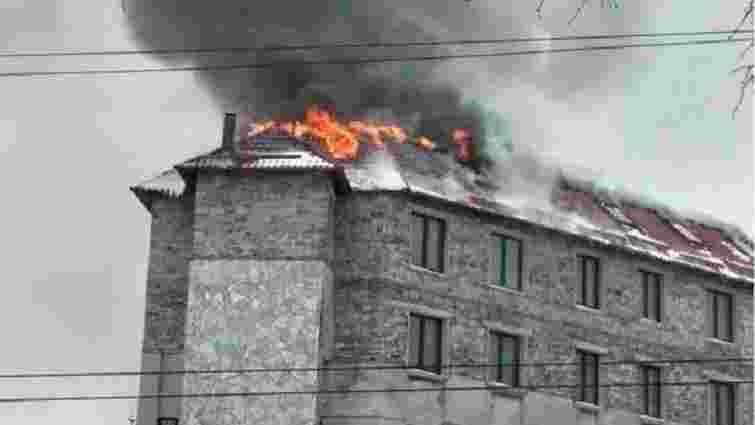 У Львові за півтори години загасили пожежу у багатоповерховому офісі
