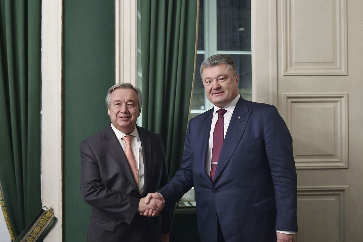 Порошенко поговорив з генсеком ООН про введення миротворців на Донбас