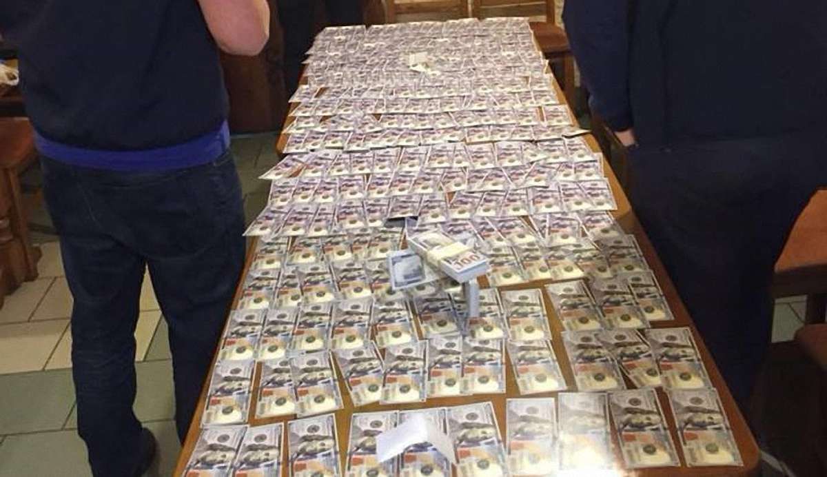 У Львові на хабарі $25 тис. затримали керівника та юриста проектної організації