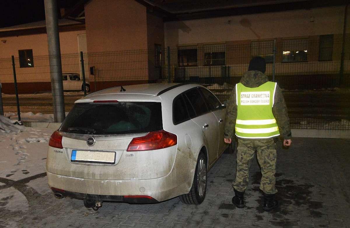 Польські прикордонники затримали двох українців із 130 кг бурштину вартістю ₴2,1 млн