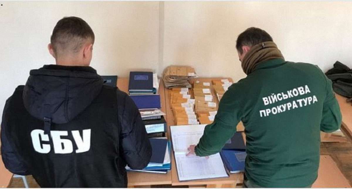 СБУ затримала двох військовослужбовців у Житомирській області за розкрадання 50 тонн пального