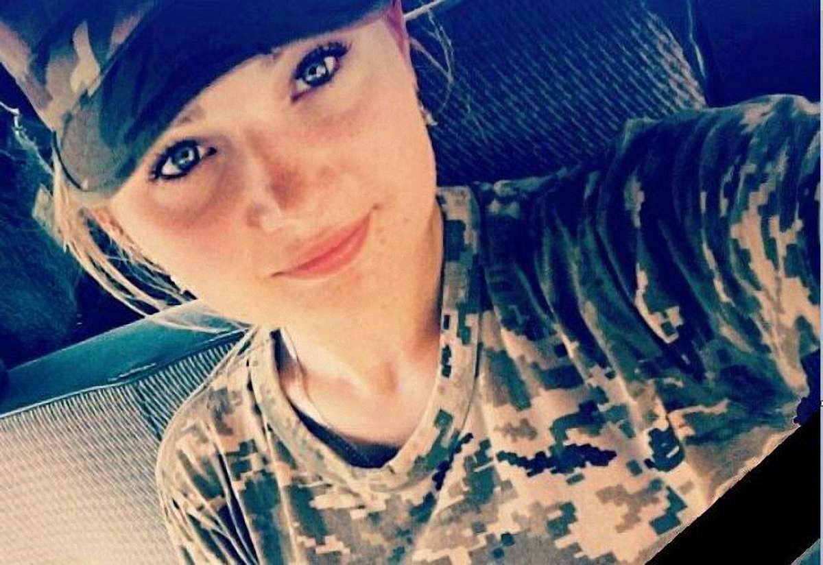 На Донбасі внаслідок обстрілу бойовиків загинула 23-річна військова медсестра