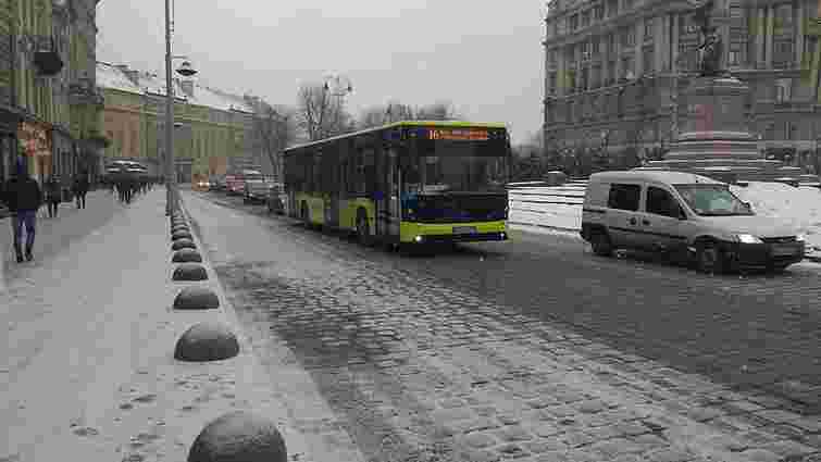 На частині проспекту Свободи у Львові тимчасово змінять схему руху транспорту