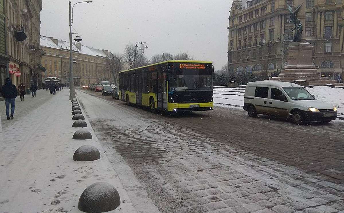 На частині проспекту Свободи у Львові тимчасово змінять схему руху транспорту