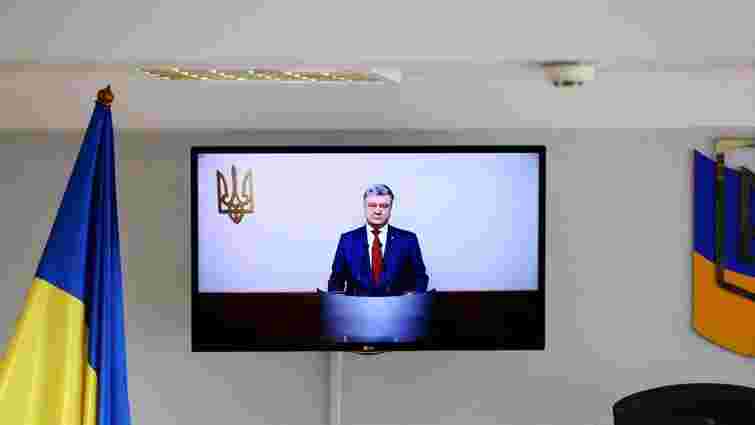 Суд відмовив адвокатам Януковича в повторному допиті Порошенка
