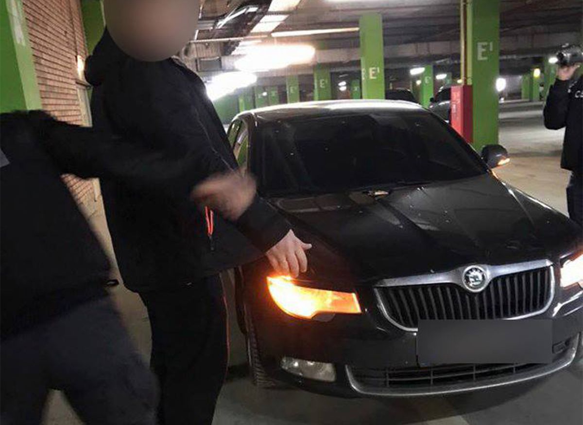 Начальника кінологічної служби львівських прикордонників затримали на хабарі у 8100 грн