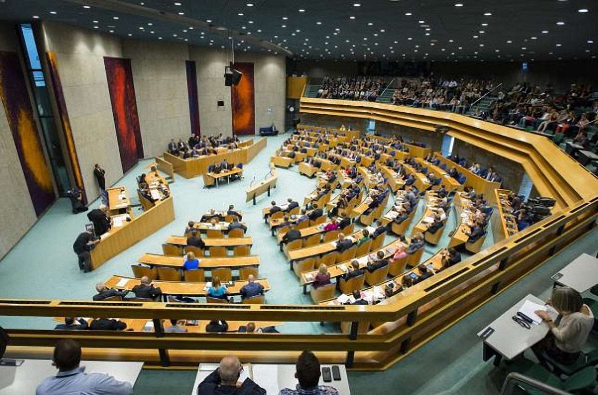 Нижня палата парламенту Нідерландів скасувала закон, який блокував асоціацію України з ЄС