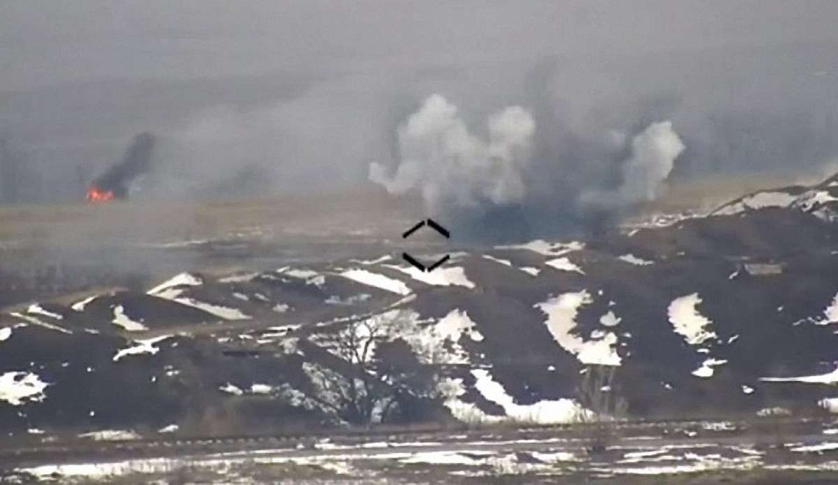 Українські військові знищили ворожу БМП під окупованим Докучаєвськом