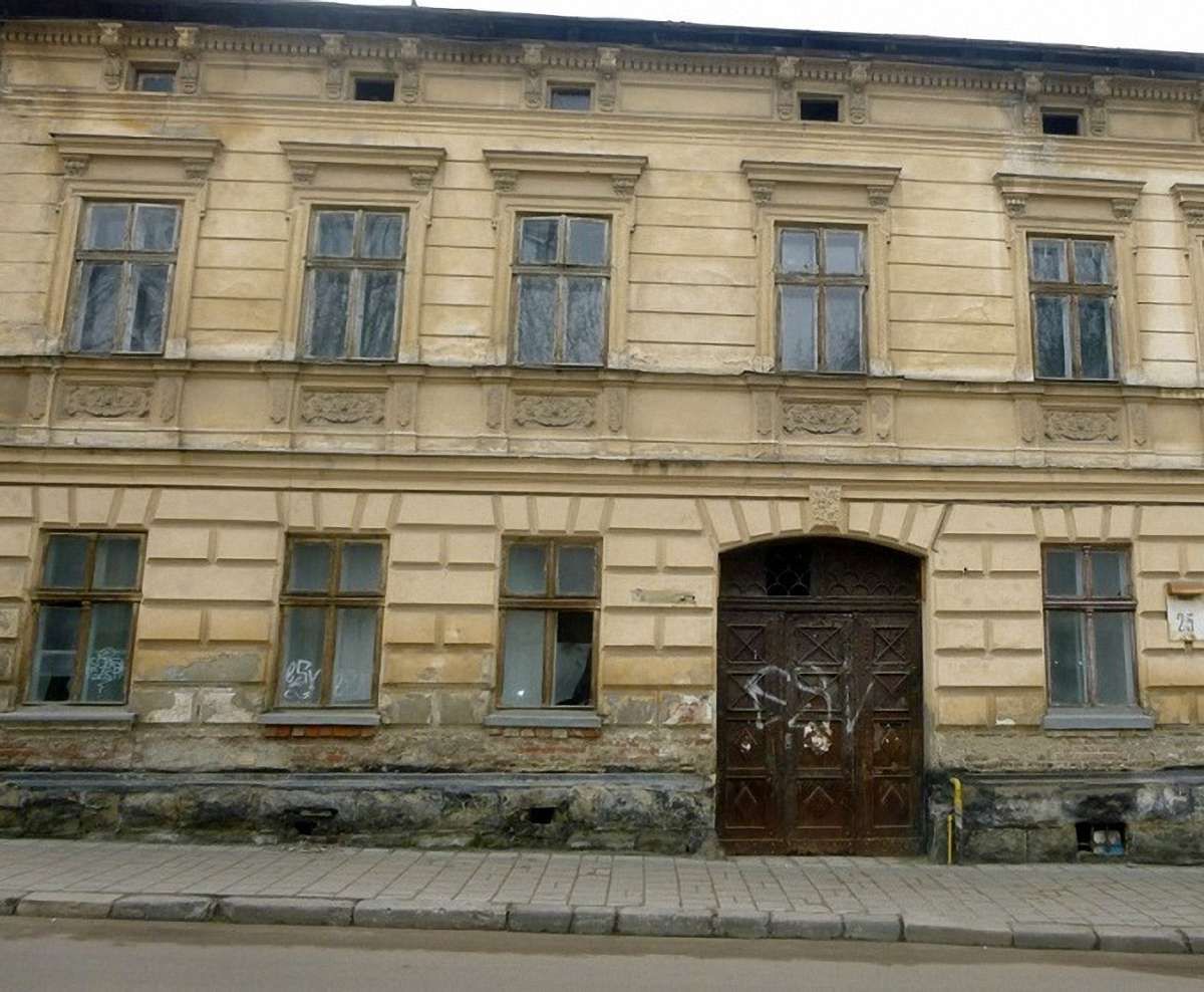 У Львові на аукціоні продали три комунальні приміщення за понад ₴1,7 млн