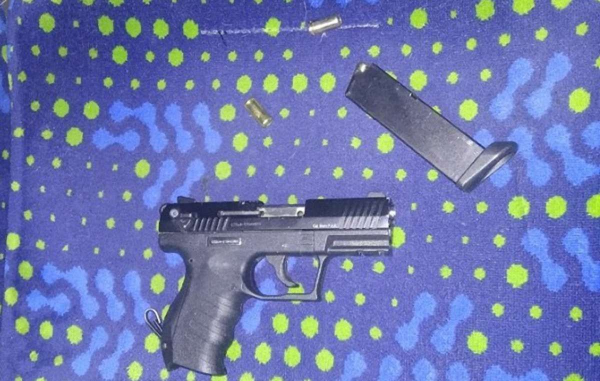 У Львові п’яний «муніципал» погрожував зброєю та вдарив пасажира маршрутки