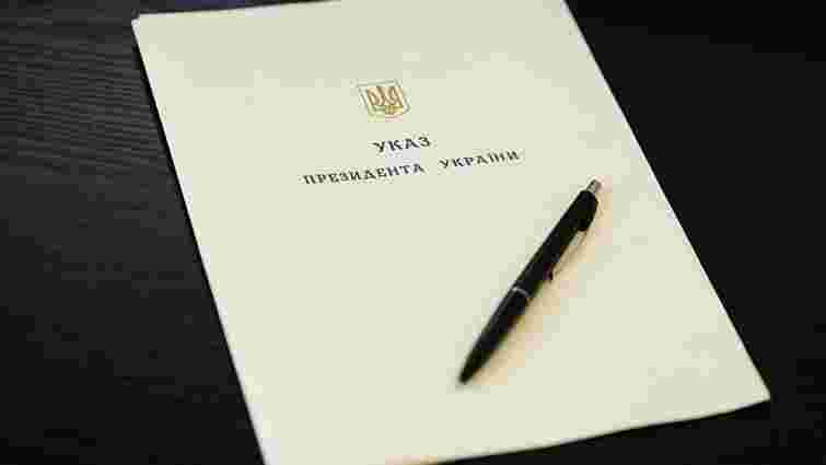 Президент України нагородив 43 військових і 2 працівників МВС посмертно
