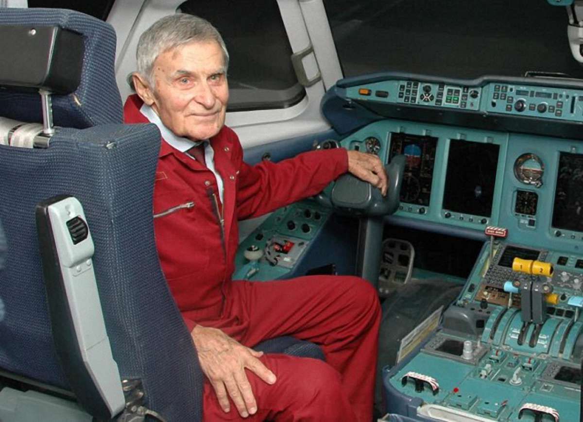 У Києві помер знаменитий льотчик-випробувач літаків АН Юрій Курлін