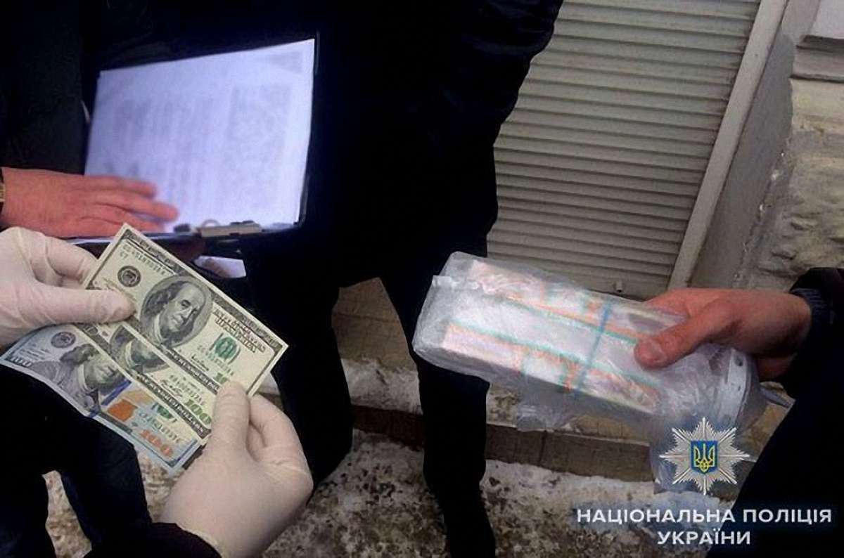 За вимагання хабарів у Львові затримали посадовців служби ветсанконтролю Західного кордону