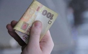 У Львові затримали порушника ПДР, що дав поліцейським 100 грн і поїхав геть