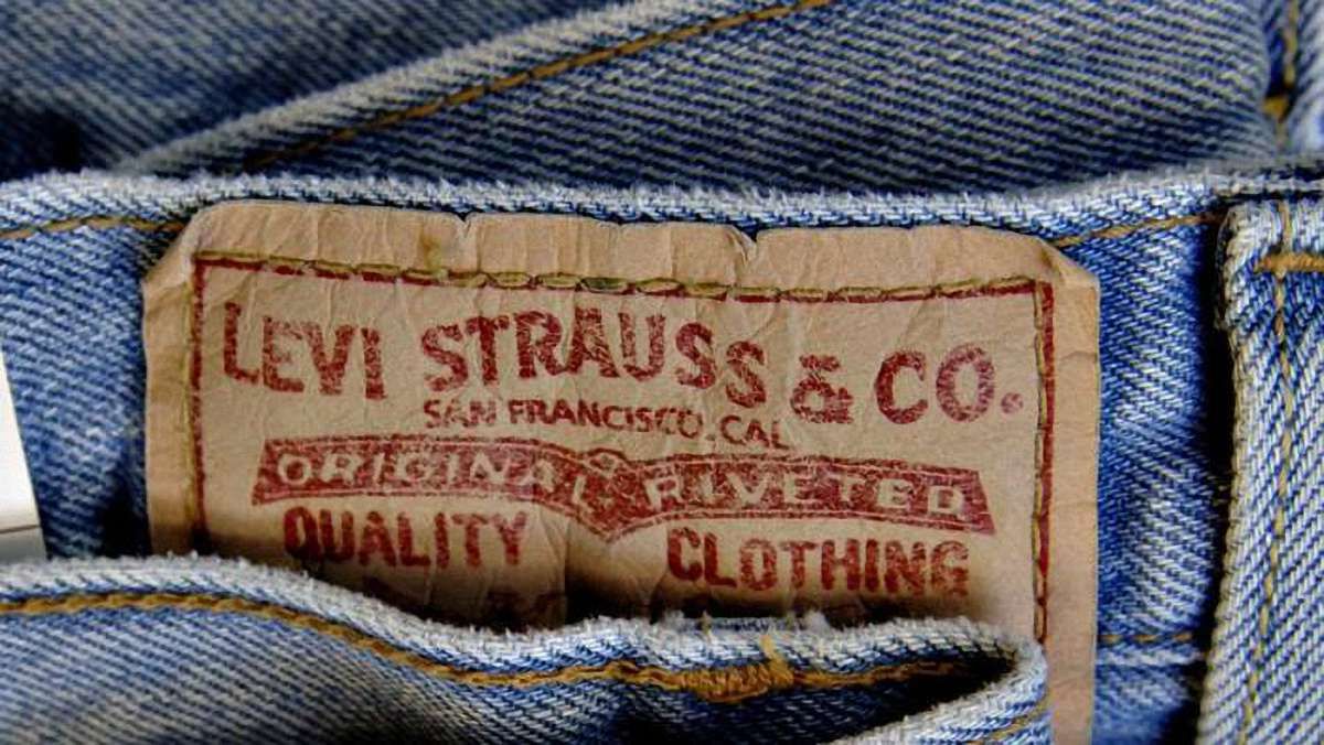 Компанія Levi Strauss планує замінити людей роботами на виробництві джинсів